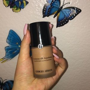 giorgio armani luminous silk foundation